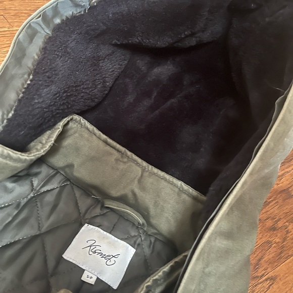 Winter coat - Picture 5 of 5